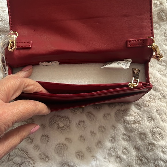 Badgley Mischka - Picture 4 of 5